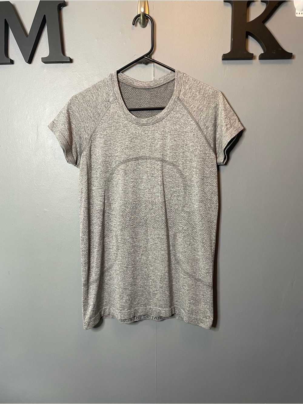 Lululemon Swiftly tech hip length short sleeve Crewneck tee Gray size 10 - Picture 2 of 10